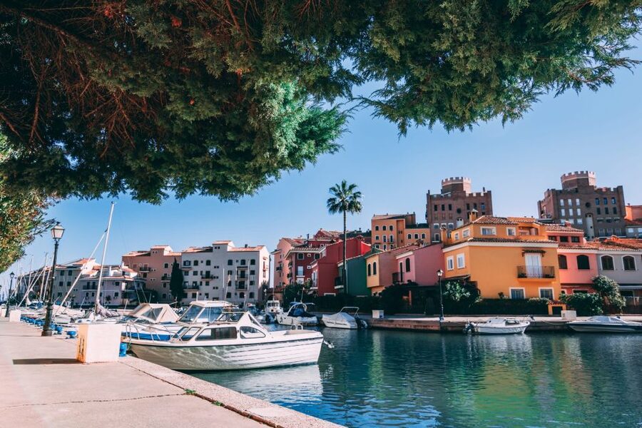 Valencia: Port Saplaya Boat Tour with Free Drink & Swimming - Getting aboard at Wavepol, orange office to marina start