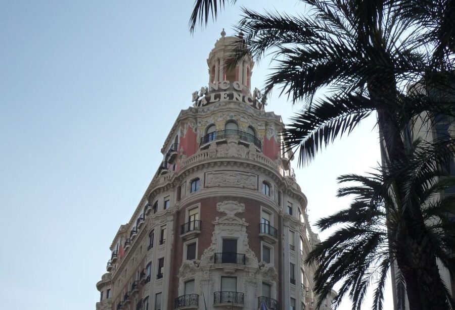Valencia: Private 4-Hour Walking Tour of the Old Town - Silk Exchange (UNESCO) Plus Horchata: A Smart Taste of Local Culture
