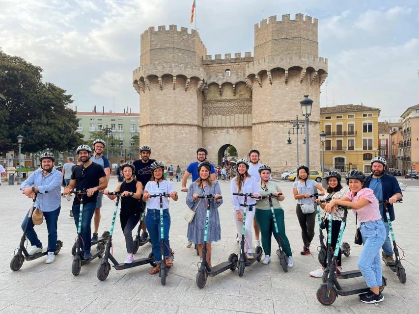 Valencia: Private City Tour on Bike,E-Bike&E-Scooter - Turia Park on Wheels: From Riverbed to Garden Walkways