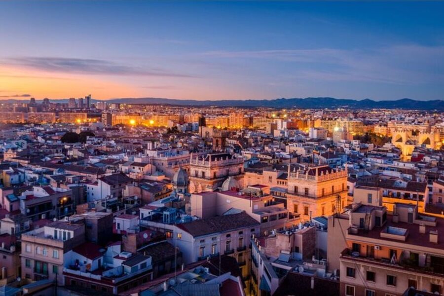 Valencia: Private custom tour with a local guide - Photo stop to main sights: how the walking route stays flexible