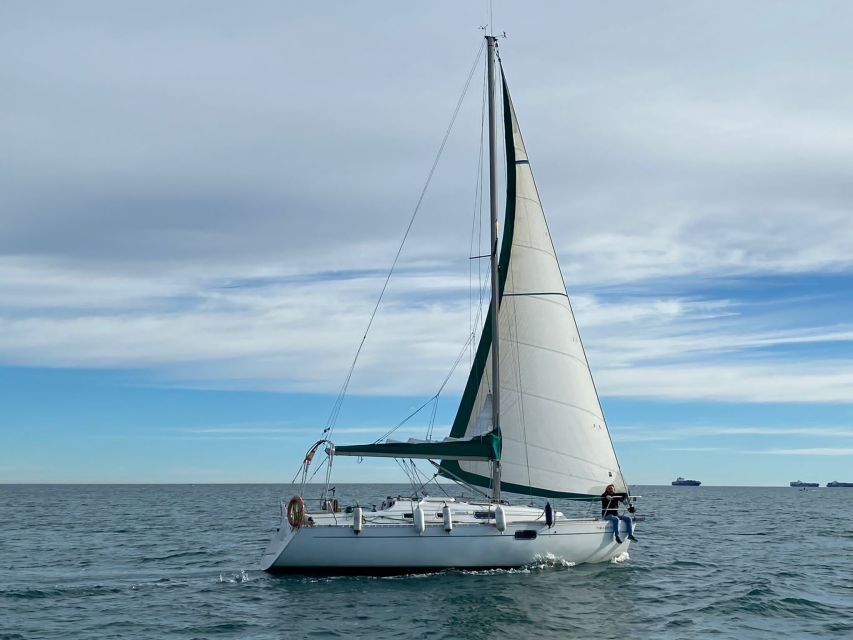 Valencia: Private Sailing Trip with Snacks and Drinks - The coast cruise: from Valencia down toward Saler Beach