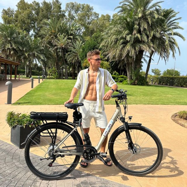 Valencia Private Tour by E-bike or Bike - Plaça de la Verge and Ciutat Vella: Moving Through the Old Streets Like a Local