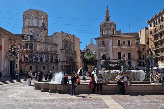 Valencia Private Walking Tour with Official Valencian Guide - Meeting point to city-center finish, how the route flows