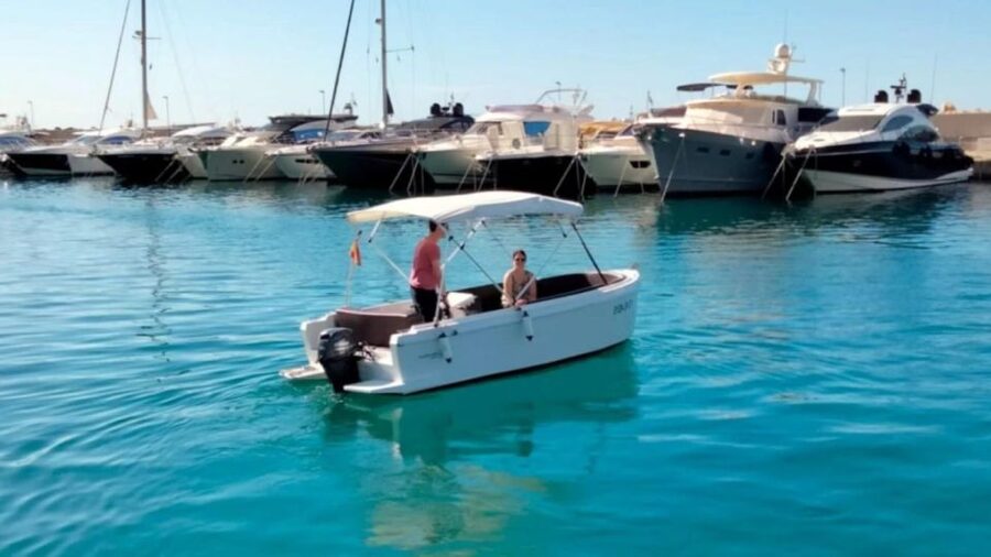 Valencia: Rent Boat Without License - Boat Check, Briefing, and Safety Gear You Actually Use