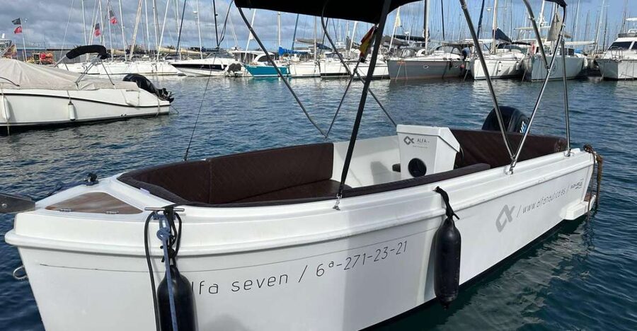 Valencia: Rent Boat Without License - Valencia From the Water: What the Coast Time Is For