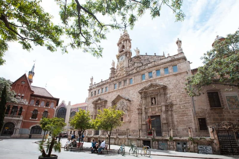 Valencia: San Nicolas, Silk Museum and Santos Juanes Church - How the included audio guide works in the real world