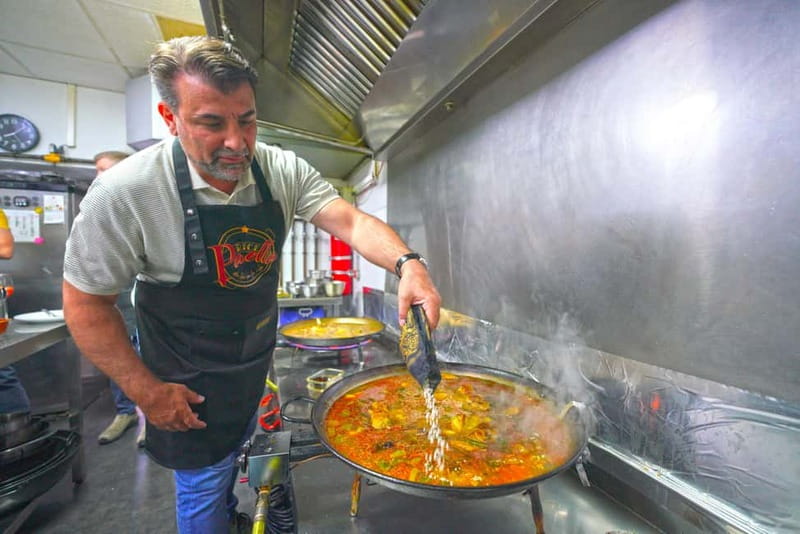 Valencia: Traditional Paella Cooking Class and Dinner - The First Hour: Snacks, Sangria, and the Paella Lesson Starts
