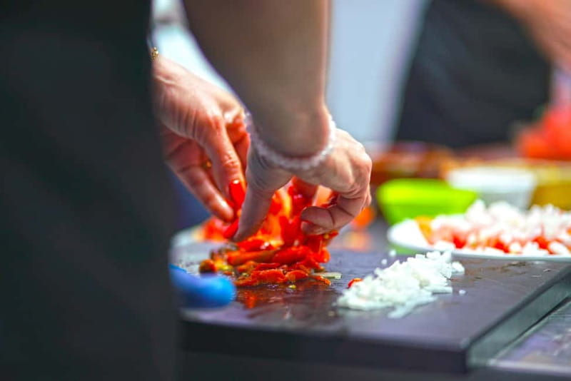 Valencia: Traditional Paella Cooking Class and Dinner - Price and Value: Is $90 Worth It?