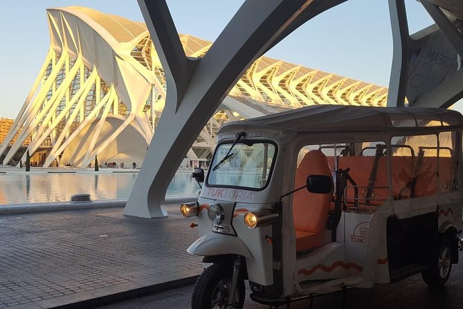 Valencia: Tuk Tuk Full City Tour - Bullring near North Station: a quick culture stop with context