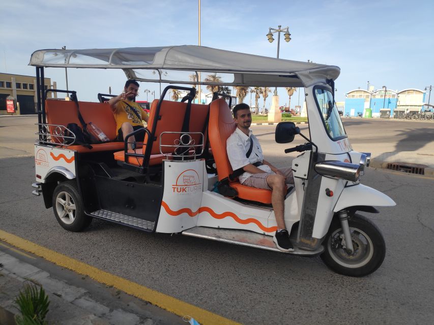Valencia: Tuk Tuk Modern Tour - What makes this tour feel special: guide-led customization