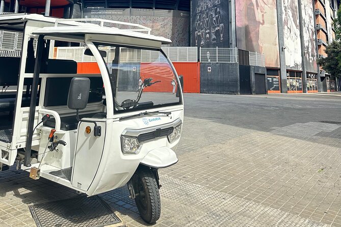 Valencia: Tuk tuk tour - Why a Tuk Tuk Valencia Highlights Tour Beats Trying to Walk Everything