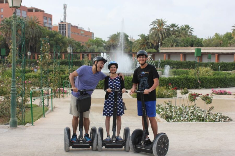 Valencia: Turia Park Segway Tour - Royal Gardens, where roses, sculptures, and parrots turn the tour scenic