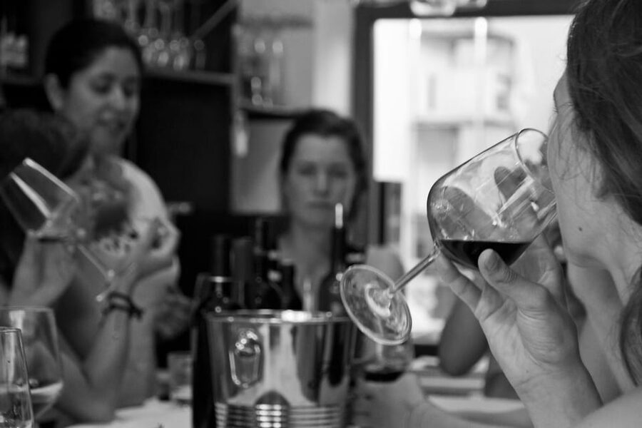 Valencia: Wine Tasting and Tapas Experience - Ruzafa wine and tapas: why this is a smart Valencia evening
