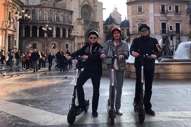 Valencian Main Attractions Group Segway Tour - Stop 2: Ciudad de las Artes y las Ciencias in 40 Minutes
