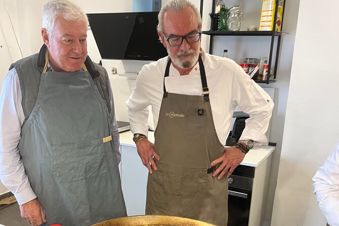 Valencian Paella class with welcome drinks and tapas - Welcome Drinks and Tapas: The Part That Makes It Feel Like a Night Out