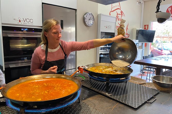 Valencian paella workshop and visit to the Algiros market - Valencia Club Cocina: the kitchen setup and what the session feels like