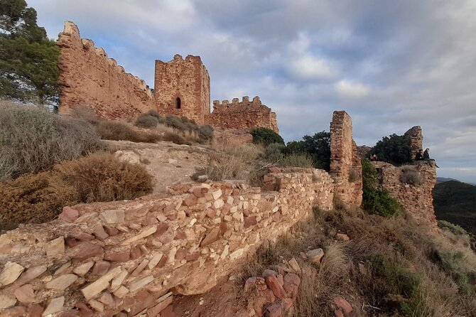Watch the Sunset from the castle of Serra - Pacing, group size, and comfort level