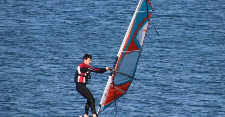 Windsurf class on Valencia beach - Why This Windsurfing Class on Valencia Beach Feels Different
